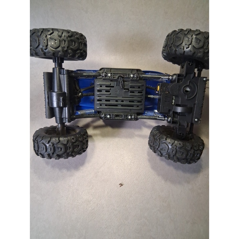 Maisto Rock Climber With Remote - Picture 8 of 14